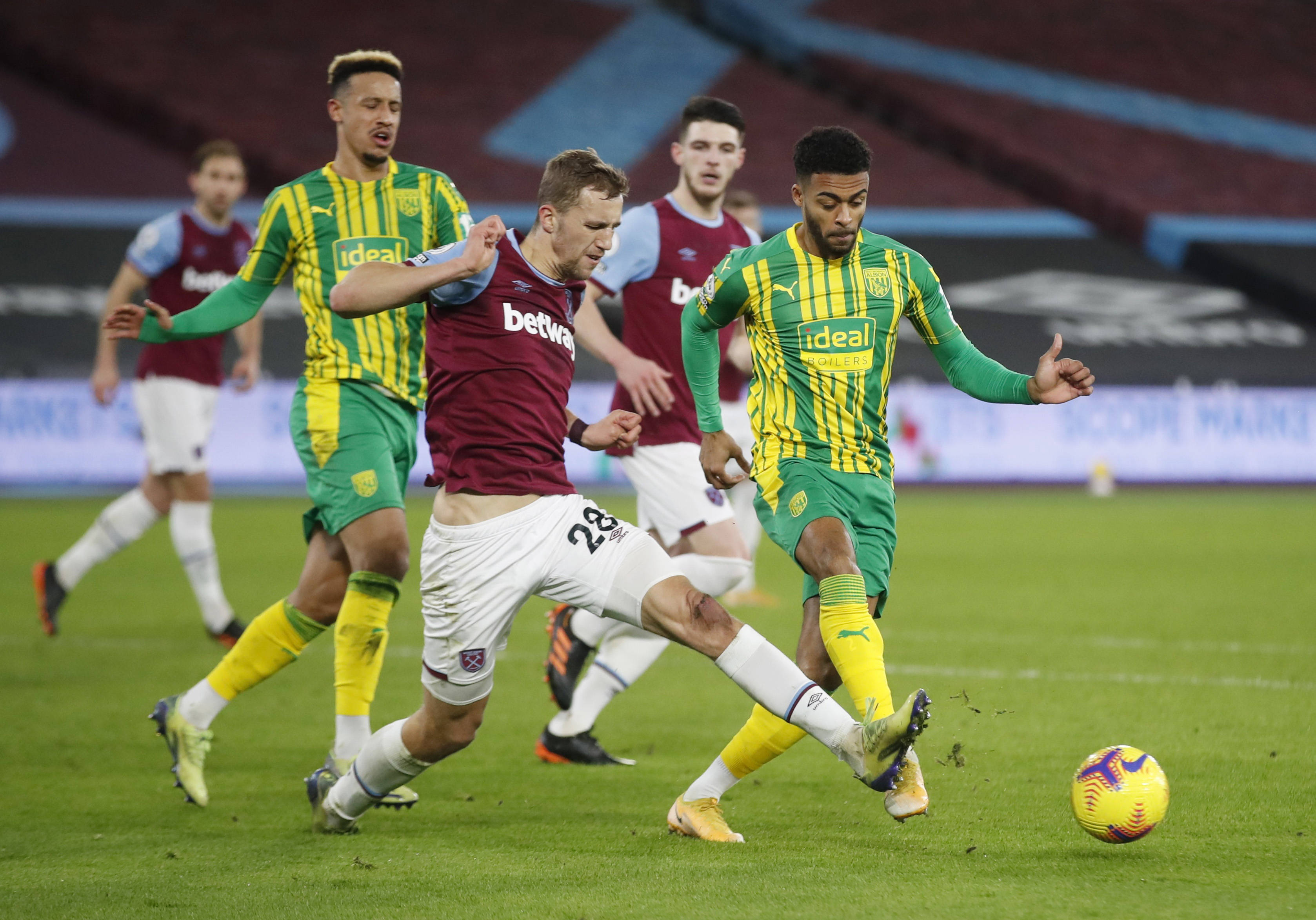 据内部人士 据内部人士